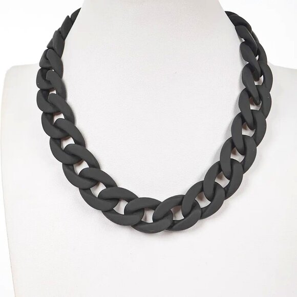 Super Cute Oversized Chain Necklace - Picture 1 of 1